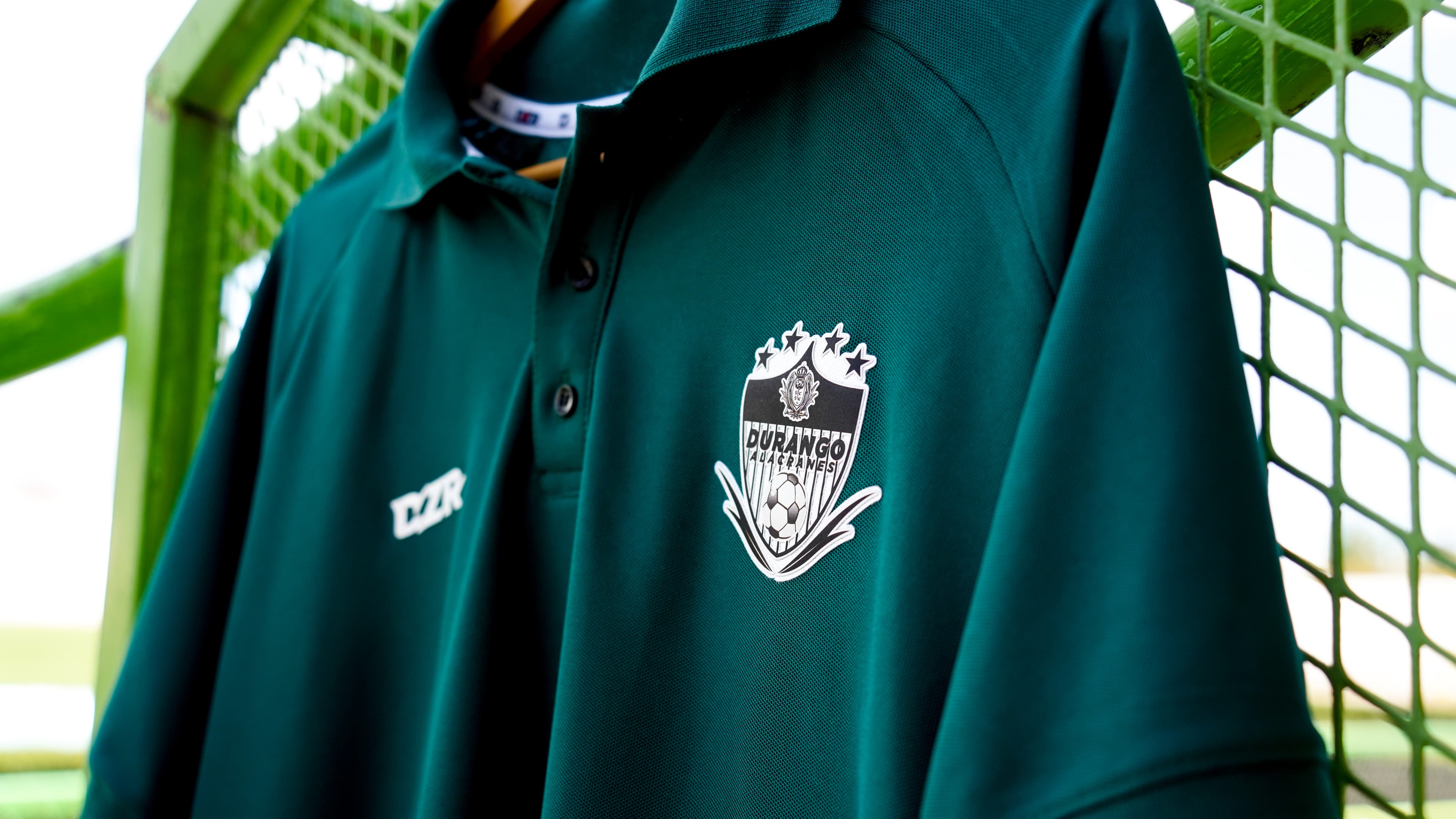 Uniforme de Alacranes fabricado por DZR