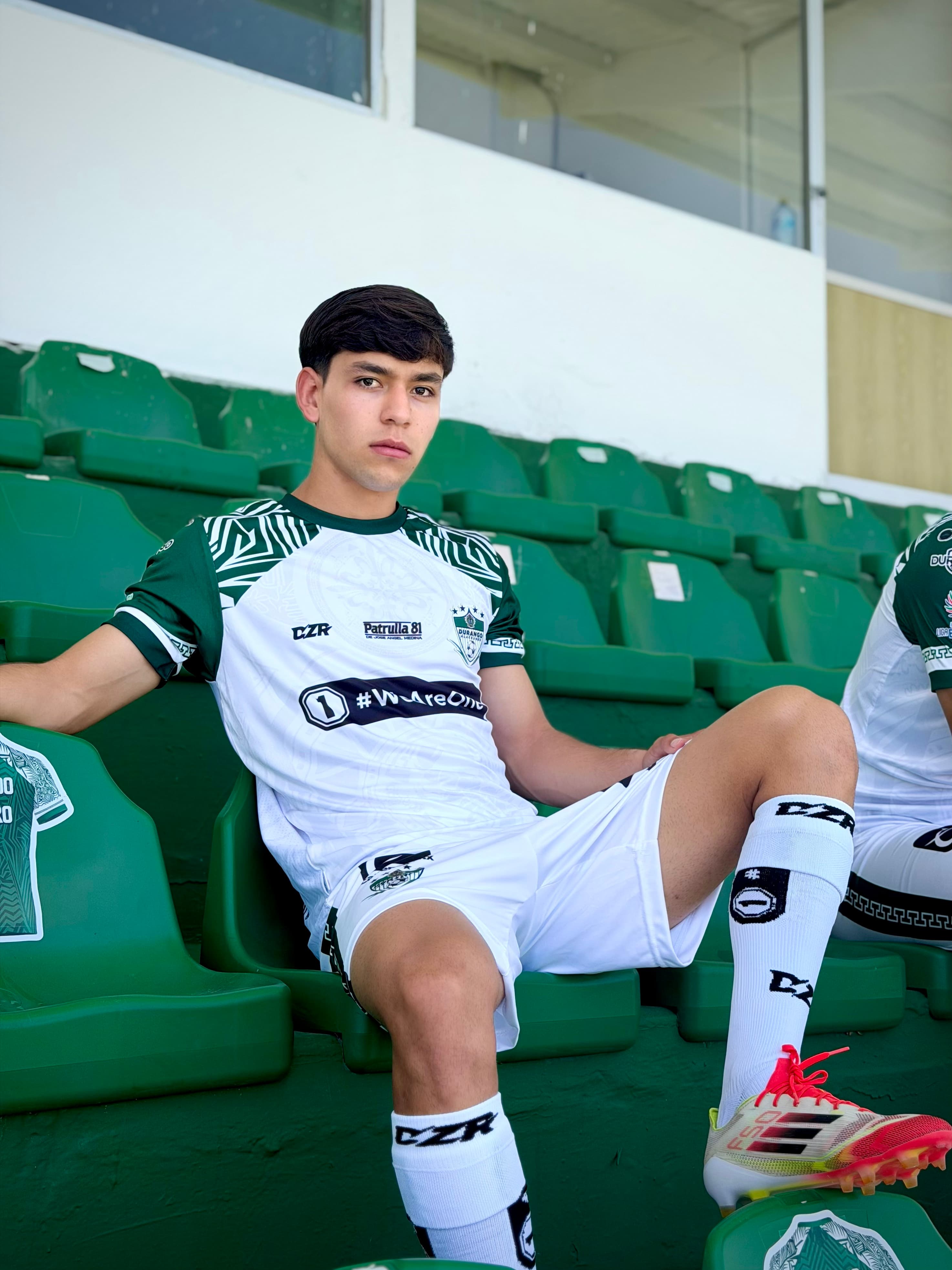Uniforme deportivo de Alacranes