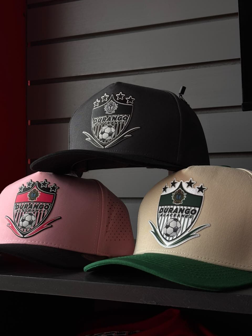 Gorras fabricadas por DZR